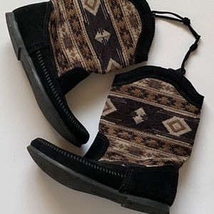 🍁 Minnetonka Moccasin Baja Boots